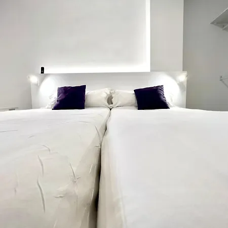 公寓 Cozy Reformed Studio, Wifi, Pool, Near The Beach In *